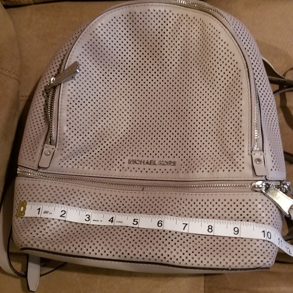 Michael Kors Rhea backpack - Picture 6 of 14